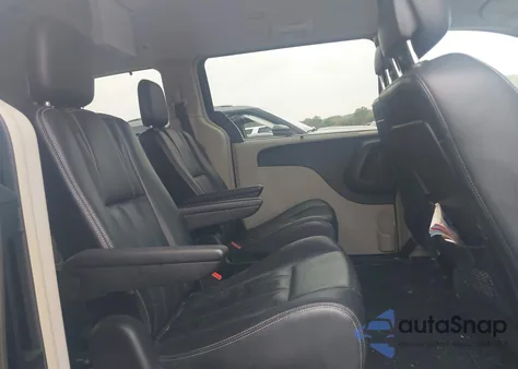 2013 Chrysler Town & Country Touring z USA, uszkodzony, nr VIN 2C4RC1BG8DR796846